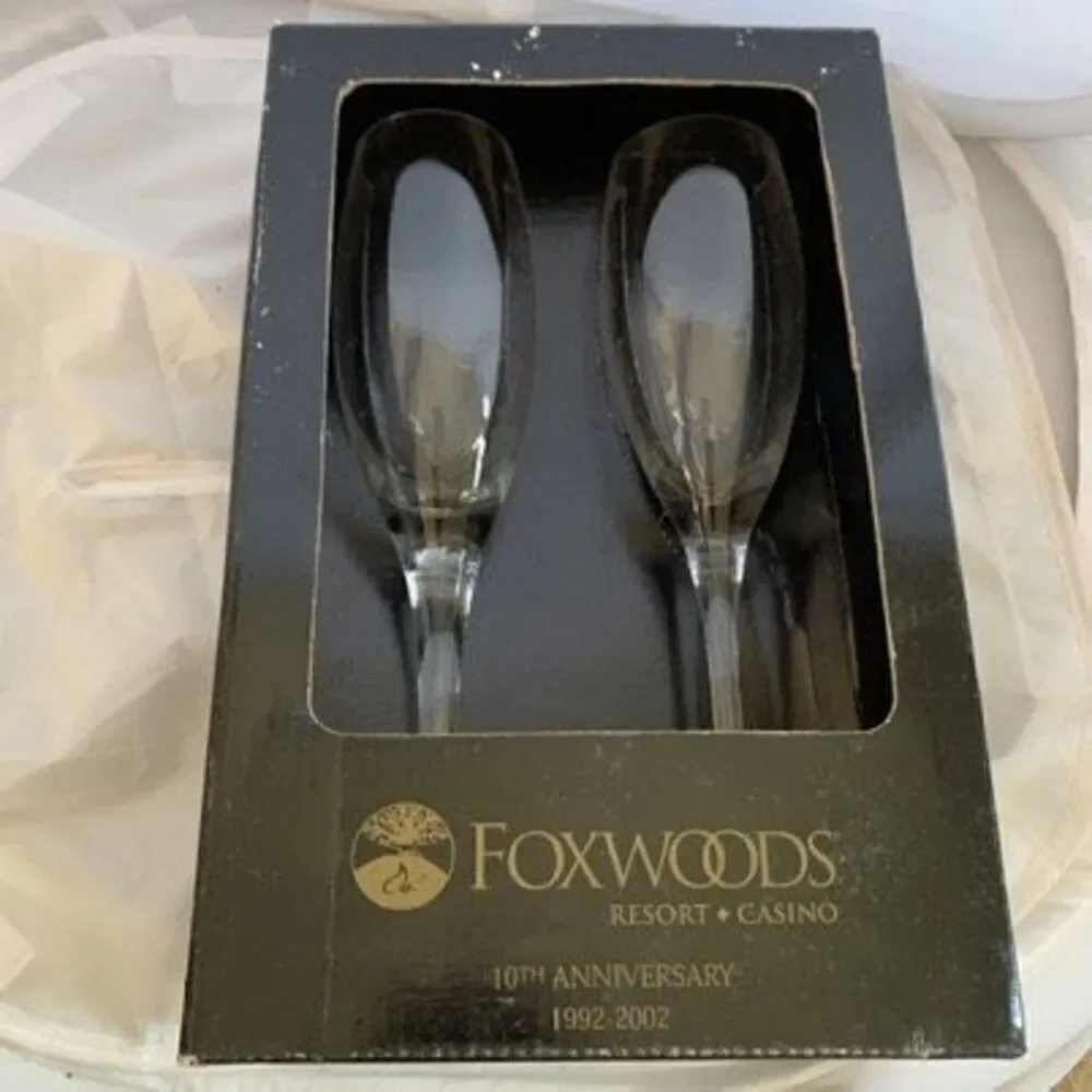 Foxwoods Resort Casino 10th Anniversary 1992-2002 2 Champagne Glasses *New*
